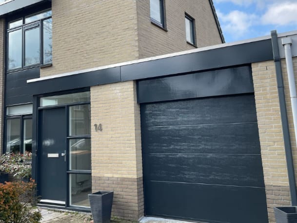 Schilderwerk woning Deventer schuurdeur